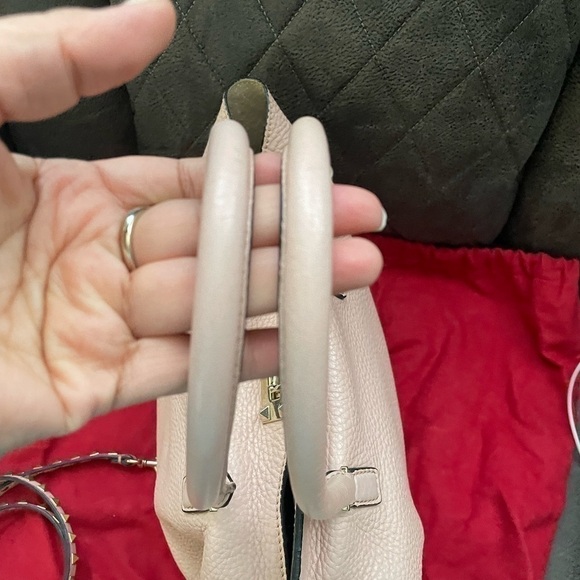 Authentic Valentino Garavani Rockstud Two way bag - Picture 5 of 12